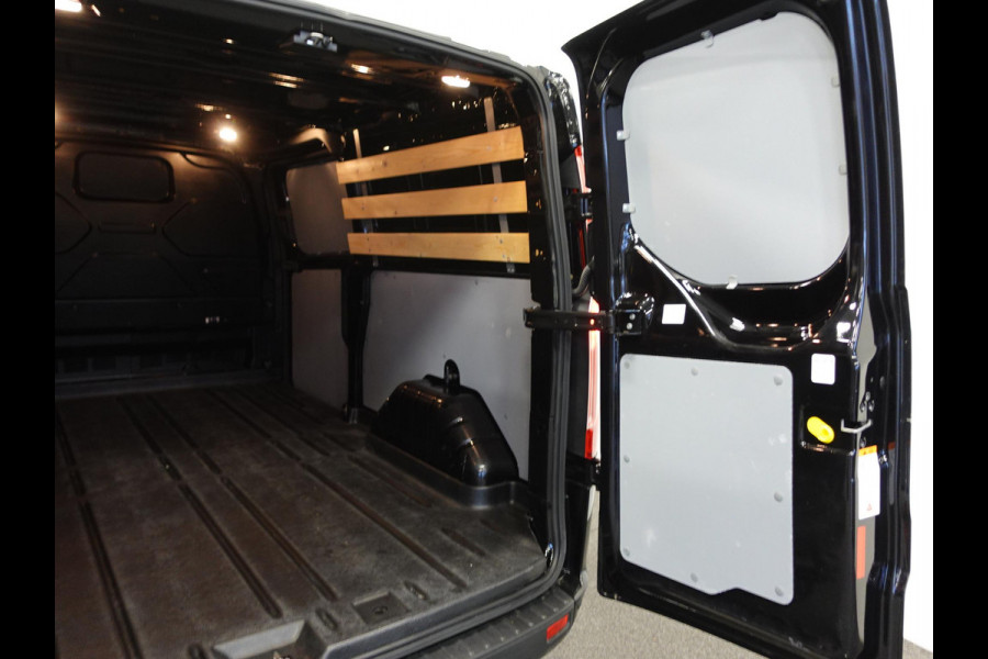 Ford Transit Custom 300 2.0 TDCI L2H1 Trend Automaat Airco Navigatie Cruisecontrol Camera Parkeersensoren