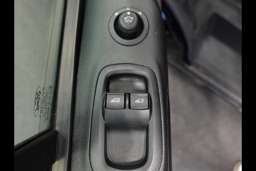Ford Transit Custom 300 2.0 TDCI L2H1 Trend Automaat Airco Navigatie Cruisecontrol Camera Parkeersensoren
