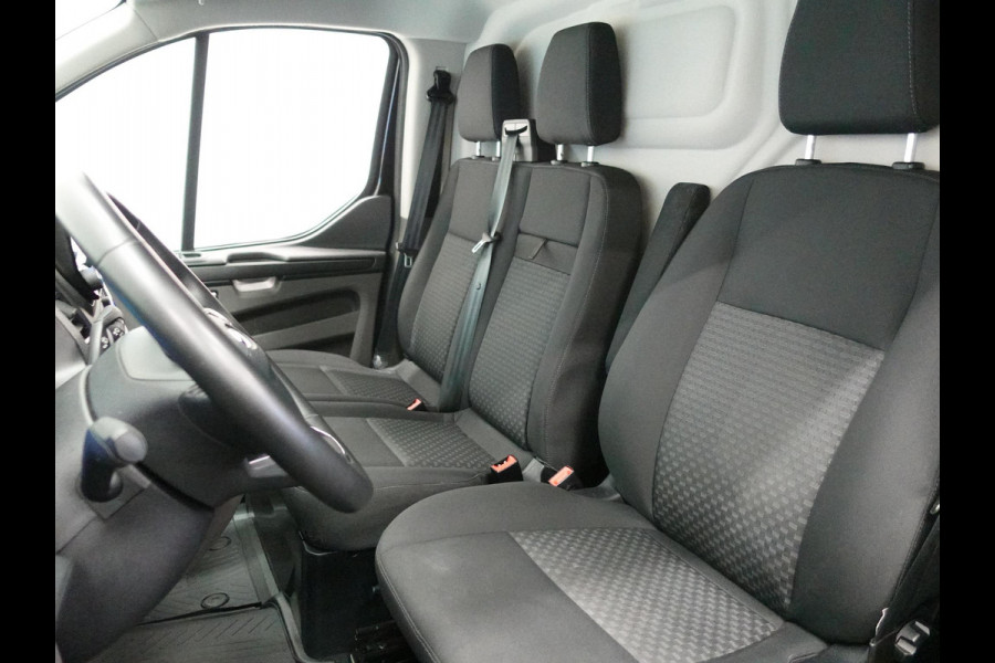 Ford Transit Custom 300 2.0 TDCI L2H1 Trend Automaat Airco Navigatie Cruisecontrol Camera Parkeersensoren