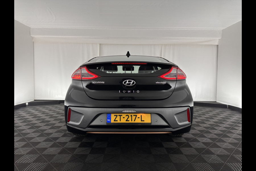 Hyundai IONIQ Comfort EV Aut. *INFINITY-AUDIO | NAVI-FULLMAP | CAMERA | CCS-FASTLOADER | LANE-ASSIST | ADAPTIVE-CRUISE | KEYLESS | SHIFT-PADDLES | PDC | CARPLAY |  DAB+ | COMFORT-SEATS | 16"ALU*