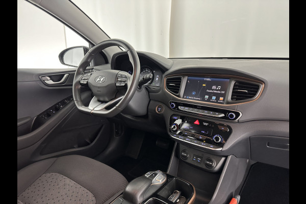 Hyundai IONIQ Comfort EV Aut. *INFINITY-AUDIO | NAVI-FULLMAP | CAMERA | CCS-FASTLOADER | LANE-ASSIST | ADAPTIVE-CRUISE | KEYLESS | SHIFT-PADDLES | PDC | CARPLAY |  DAB+ | COMFORT-SEATS | 16"ALU*