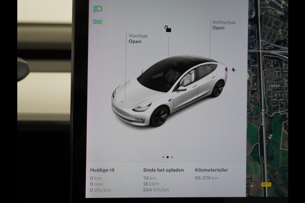 Tesla Model 3 Long Range 75kWh 463PK Trekhaak Ivory-Int. FSD Full Self Driving Computer-3 Premium Audio 4wd Leer AutoPilot Panoramadak Camera' Stoel en achterbank verwarming Keyless Electr.Stoelen+Memory+Easy-Entry WiFi Origineel Nederlandse auto Grootste accu, Tot 16,5kwh thuis laden. Afneembare Trekhaak 1.000kg trekvermogen