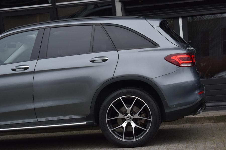 Mercedes-Benz GLC 300e 4MATIC Premium Plus Pano AMG Memory