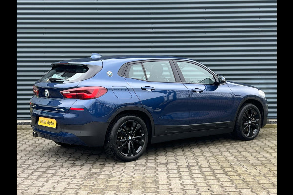 BMW X2 xDrive25e Sport Line Plug in Hybrid PHEV | Carplay | LED | Head-up Display | Sportstoelen Verwarmd | Sfeerverlichting |