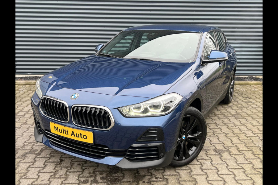 BMW X2 xDrive25e Sport Line Plug in Hybrid PHEV | Carplay | LED | Head-up Display | Sportstoelen Verwarmd | Sfeerverlichting |