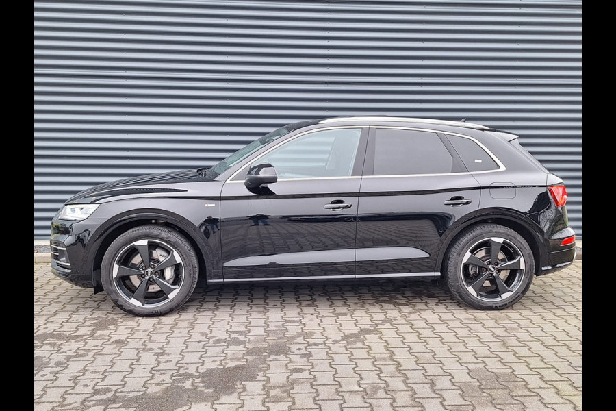 Audi Q5 55 TFSI e Quattro S-Line Plug In Hybrid PHEV | Luchtvering | Trekhaak af Fabriek | Panodak | Adaptive Cruise | Lederen Sportstoelen Massage | Stoelverwarming |