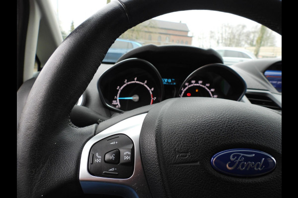 Ford Fiesta 1.0i Style Ultimate NAVI/AIRCO/CRUISE/PDC/LMV!