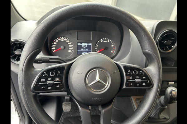 Mercedes-Benz Sprinter 316 CDI L2 H2 2800KG Trekhaak / Omvormer 230V / MBUX / Camera / Navigatie / Cruise control / Airco / 270 Graden achterdeuren