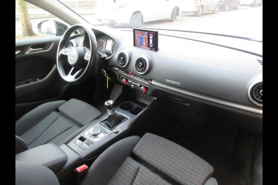 Audi A3 Sportback 1.5 TFSI CoD 110Kw Navi Clima Xenon/Led