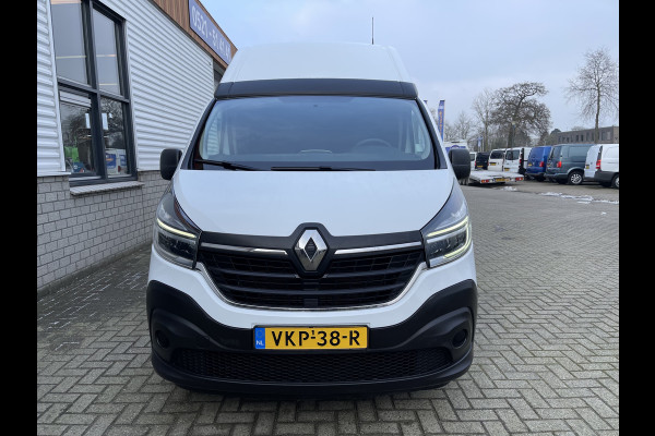 Renault Trafic 2.0 dCi 170pk T29 L2H2 Comfort / vaste prijs rijklaar € 19.950 ex btw / euro 6 diesel / lease vanaf € 366 / airco / cruise / navigatie / trekhaak / pdc achter !