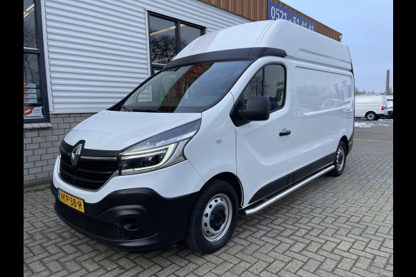 Renault Trafic 2.0 dCi 170pk T29 L2H2 Comfort / vaste prijs rijklaar € 19.950 ex btw / euro 6 diesel / lease vanaf € 366 / airco / cruise / navigatie / trekhaak / pdc achter !