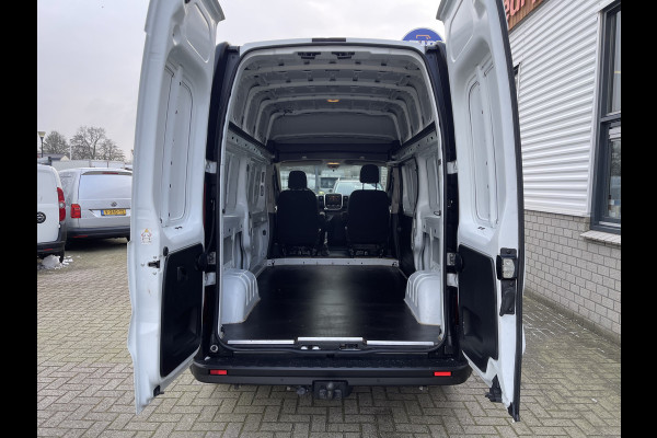 Renault Trafic 2.0 dCi 170pk T29 L2H2 Comfort / vaste prijs rijklaar € 19.950 ex btw / euro 6 diesel / lease vanaf € 366 / airco / cruise / navigatie / trekhaak / pdc achter !