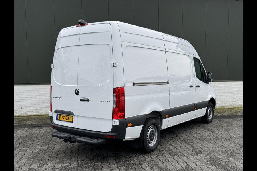 Mercedes-Benz Sprinter 317 1.9 CDI L2 9G laadruimte bekleed Leder Camera Clima M-bux media systeem DAB