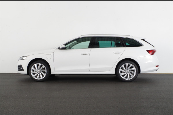 Škoda Octavia Combi 1.4 TSI iV PHEV Style > 204pk | 2024 | 18 inch | Camera | op voorraad! | 3528 | Lease ook mogelijk!