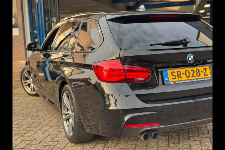 BMW 3 Serie Touring 320i Edition M Sport Shadow AUT PANO NAP