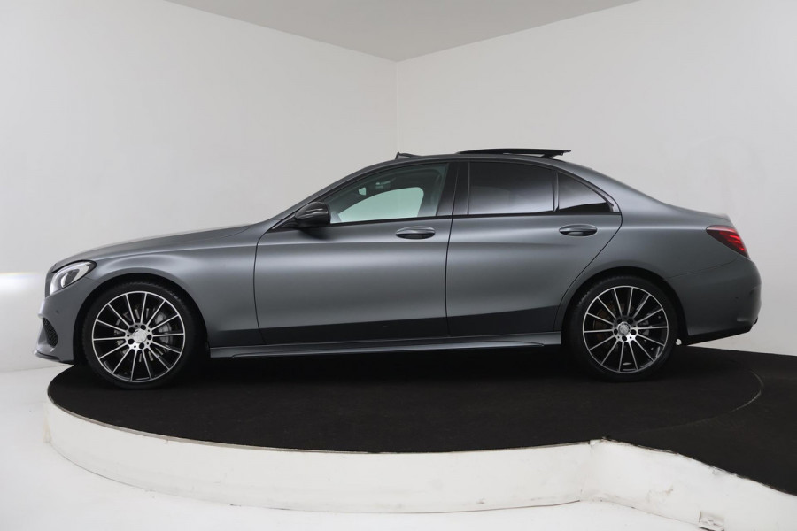 Mercedes-Benz C-Klasse 180 AMG Sport Edition Premium Plus (PANORAMADAK, CAMERA, STOELVERWARMING, NAVIGATIE, STUURBEDIENING)