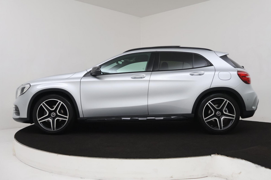 Mercedes-Benz GLA 180 Business Solution Automaat (PANORAMADAK, CAMERA, STOELVERWARMING, CLIMA, GOED ONDERHOUDEN)