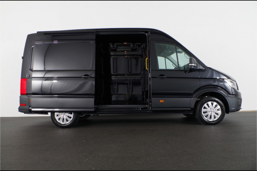 Volkswagen Crafter 35t 2.0 TDI L3H3 Highline Exclusive > 177pk/Nu leverbaar geen BPM/Geveerde stoel/LED/Camera/Trekhaak/Adapt. cruise Operational lease ook mogelijk!