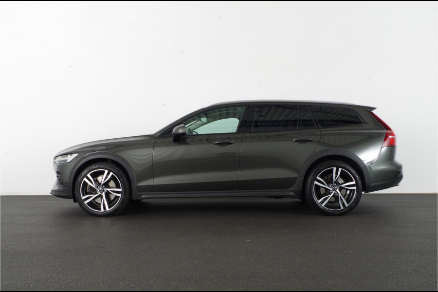 Volvo V60 Cross Country 2.0 B5 AWD Pro 250pk > Kleur: PINE GREY/Blis/Trekhaak/Pilot assist...