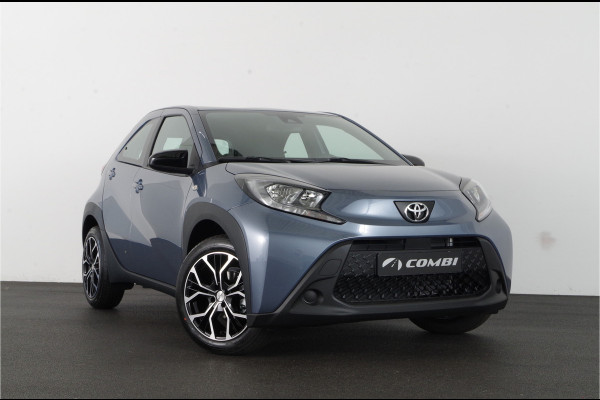 Toyota Aygo X 1.0 VVT-i MT play > (Nieuw)/stoelverwarming/Camera/Celestite Grey/Apple Carplay/Android Auto... Lease ook mogelijk!