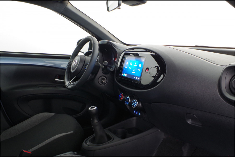 Toyota Aygo X 1.0 VVT-i MT play > (Nieuw)/stoelverwarming/Camera/Celestite Grey/Apple Carplay/Android Auto... Lease ook mogelijk!