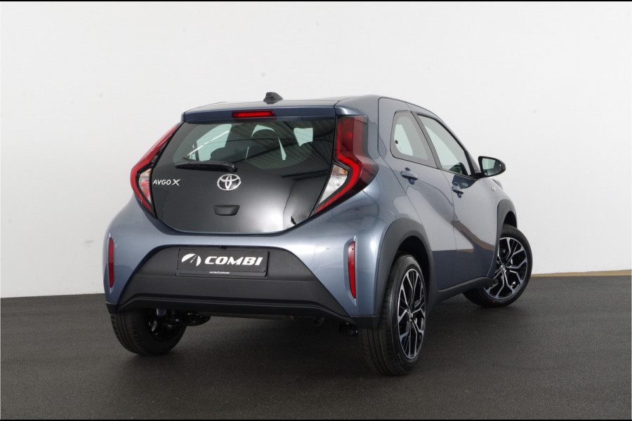 Toyota Aygo X 1.0 VVT-i MT play > (Nieuw)/stoelverwarming/Camera/Celestite Grey/Apple Carplay/Android Auto... Lease ook mogelijk!