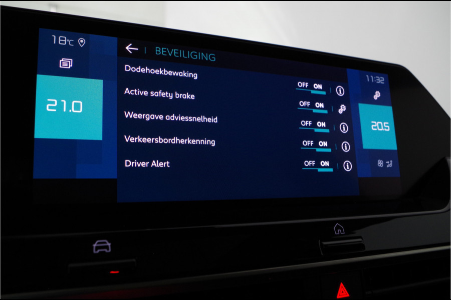Citroën Ë-C4 Shine (€ 31.850,- na subsidie) Pano.schuifdak/Leder-pakket/Drive-Assist-pakket/Park Assist