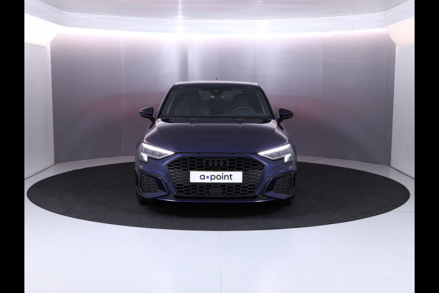 Audi A3 Sportback 30 TFSI S edition 110 pk S-tronic |Private lease vanaf € 649,- pm |  Verlengde garantie | Navigatie | Parkeersensoren achter | LED koplampen | S-Line |