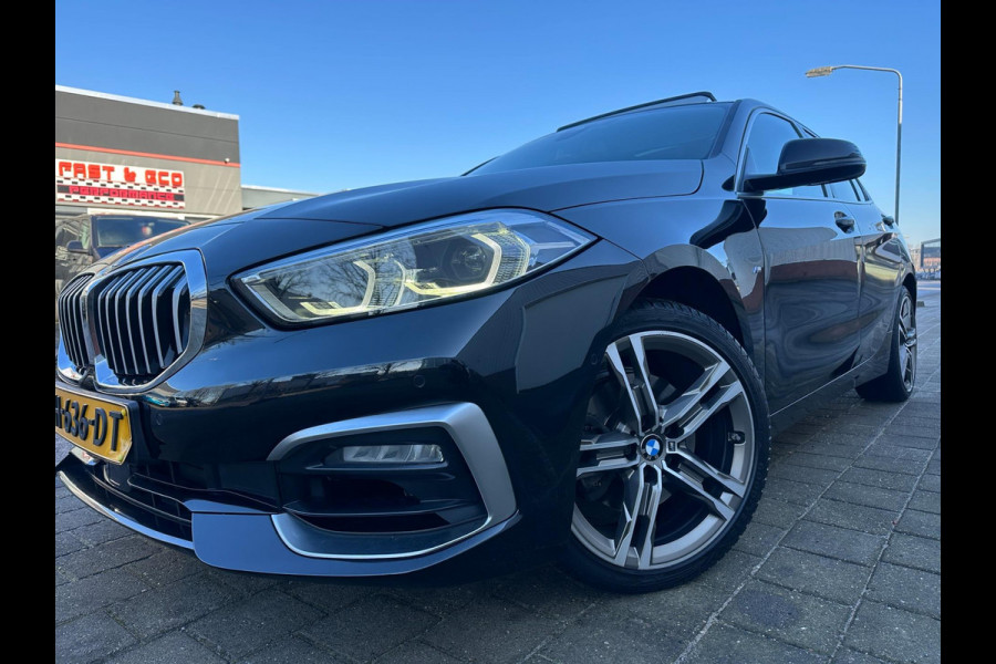 BMW 1-serie 118i 2020 M-SPORT HIGH Executive Edition PANO LEER CAM NAP LUXE