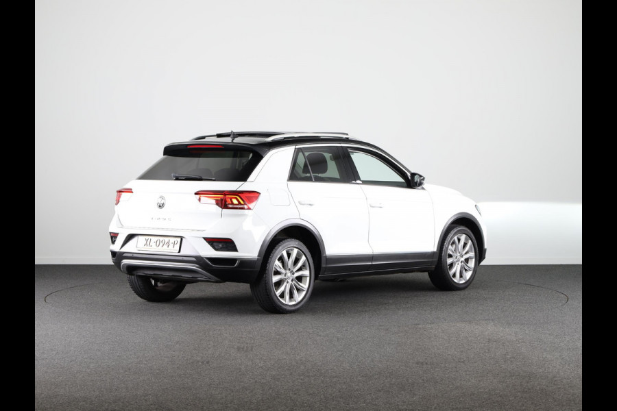 Volkswagen T-Roc 1.5 TSI Sport 150PK | Automaat (DSG) | Panoramadak | Camera | Elektrische klep | Winterpakket