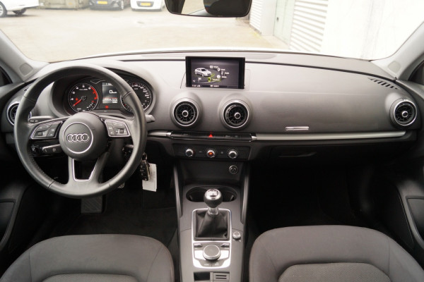 Audi A3 Limousine 30 TFSI 115pk Pro Line -NAVI-LED-PDC-