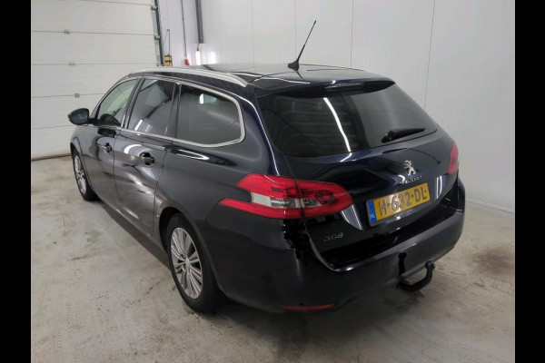 Peugeot 308 SW 1.2 PureTech Blue Lease Premium Airco|ECC Navi PDC VA + Camera Full LED Panoramadak Trekhaak Comfortstoel+Massage Distributieriem vervangen bij 93891 km!