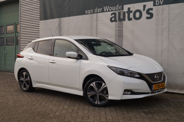 Nissan Leaf N-Connecta 40kWh -NAVI-ECC-PDC-