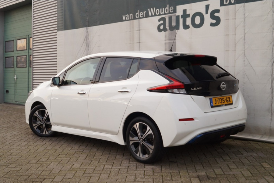 Nissan Leaf N-Connecta 40kWh -NAVI-ECC-PDC-