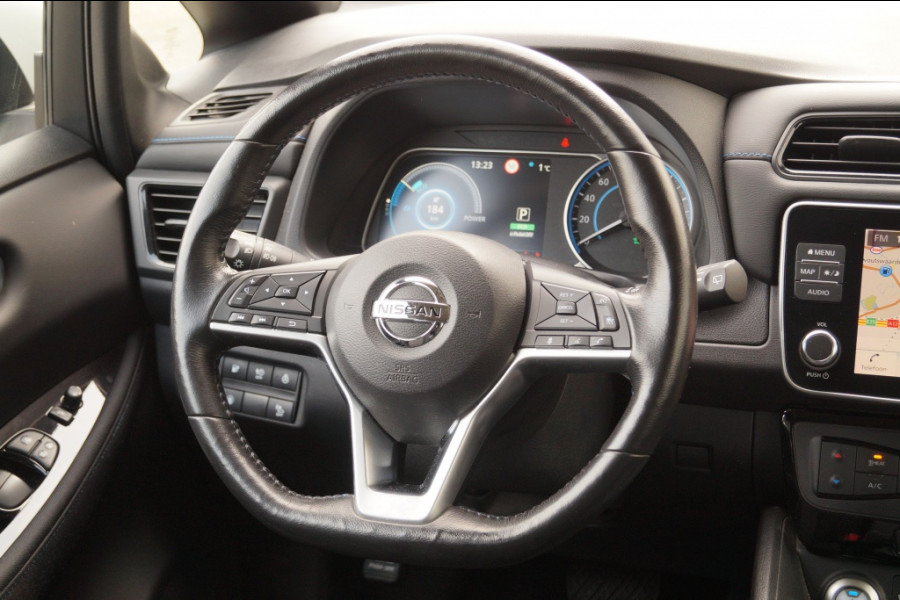 Nissan Leaf N-Connecta 40kWh -NAVI-ECC-PDC-