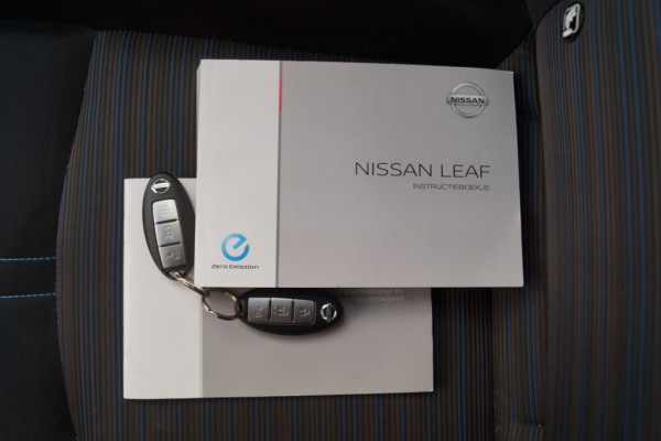 Nissan Leaf N-Connecta 40kWh -NAVI-ECC-PDC-