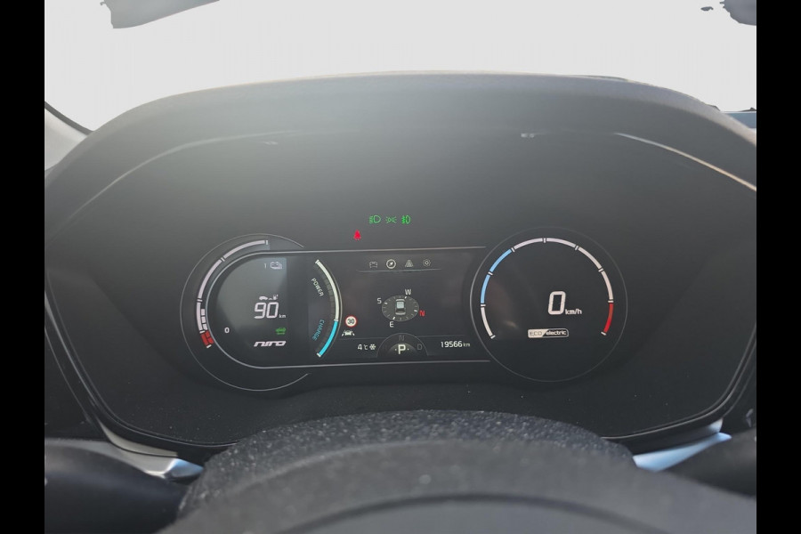 Kia e-Niro ExecutiveLine 64 kWh Automaat | Cruise | Camera | Leder| Navigatie | Stoelverwarming & Koeling |
