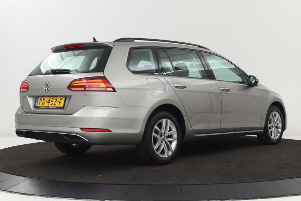 Volkswagen Golf 1.6 TDI Comfortline | 2e eigenaar | Carplay | Adaptive cruise | Navigatie | PDC | Climate control | Bluetooth | DAB