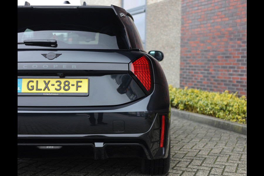 MINI Cooper E *JCW pakket*Direct leverbaar!*