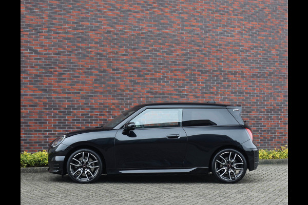 MINI Cooper E *JCW pakket*Direct leverbaar!*