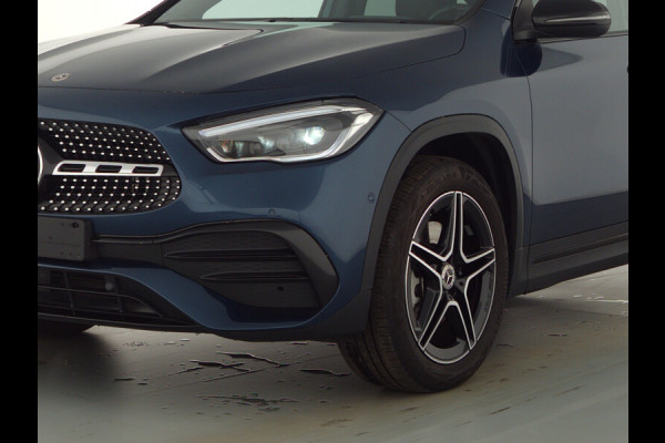 Mercedes-Benz GLA 250 e AMG Plug-In Hybride | Trekhaak | AMG Styling | Night Pakket | Rijassistentiepakket | Head-up-Display | Memory pakket Linkse voorstoel | Inclusief 24 maanden MB Certified garantie voor Europa.