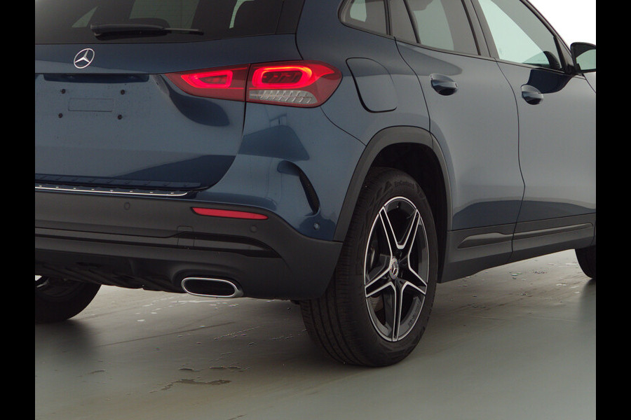 Mercedes-Benz GLA 250 e AMG Plug-In Hybride | Trekhaak | AMG Styling | Night Pakket | Rijassistentiepakket | Head-up-Display | Memory pakket Linkse voorstoel | Inclusief 24 maanden MB Certified garantie voor Europa.