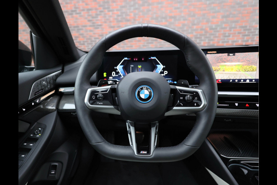 BMW 5 Serie Touring 530e xDrive *M Sport Pro*Pano*HUD*Trekhaak*Bow&Wil*