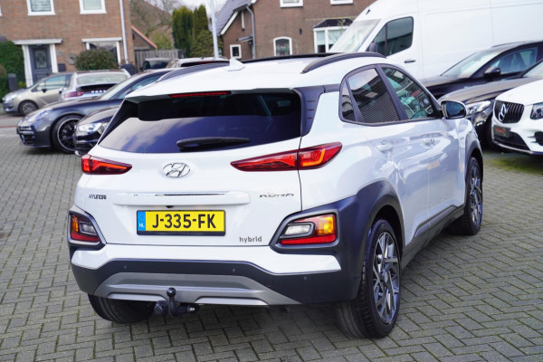 Hyundai Kona 1.6 GDI HEV Premium | Schuif/kanteldak | Stoelverwarming voor + achter | Stoelverkoeling | HuD | Leder | Trekhaak |