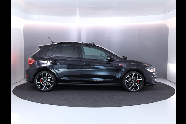 Volkswagen Polo 2.0 TSI GTI 207 pk Automaat (DSG) | Private lease vanaf € 698,- pm | Verlengde garantie | Navigatie | Panoramadak | Parkeersensoren | Achteruitrijcamera | Stoelverwarming |