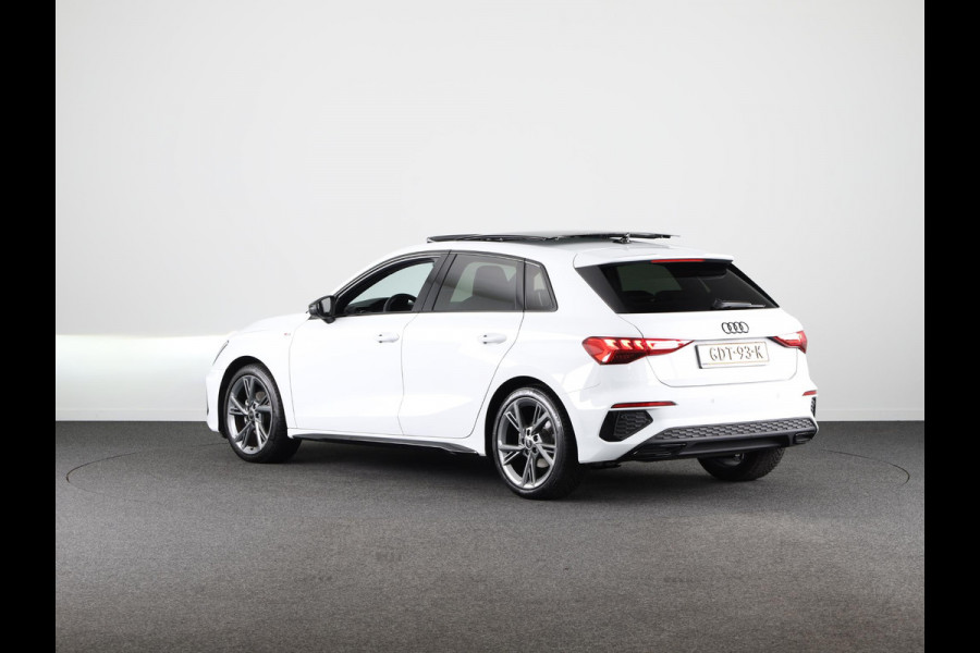 Audi A3 Sportback 35 TFSI S edition 150 pk S-tronic | Verlengde garantie | Navigatie | Panoramadak | Parkeersensoren achter | Adaptieve cruise control | S-Line |