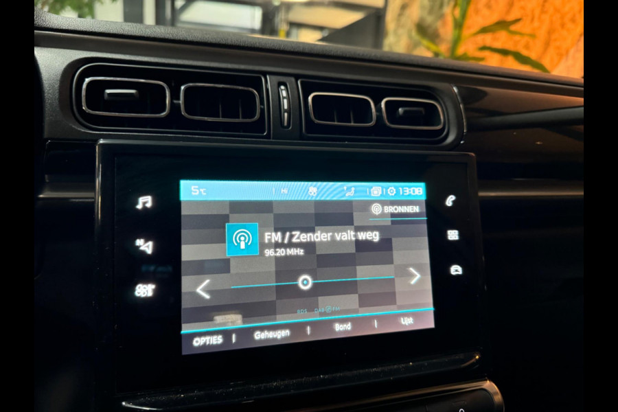 Citroën C3 1.2 PureTech Shine Garantie CarPlay Lane assist Parkeerhulp Cruise Navi AC Rijklaar