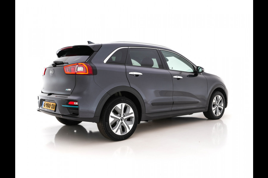 Kia e-Niro ExecutiveLine 64 kWh (INCL.BTW) Aut. *FULL-LEATHER | JBL-AUDIO | FULL-LED | NAVI-FULLMAP | DAB | ADAPT.CRUISE | CAMERA | MEMORY-PACK | LANE-ASSIST | KEYLESS | DIGI-COCKPIT | SHIFT-PADDLES | COMFORT-SEATS | 17"ALU