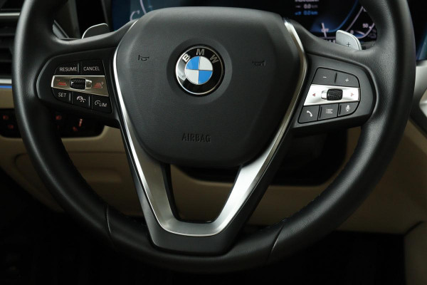 BMW 3-serie 330e eDrive Edition | Adaptive cruise | Leder | Stoelverwarming | Harman/Kardon | Keyless | Carplay | Live Cockpit | Navigatie | Full LED | Achterbankverwarming