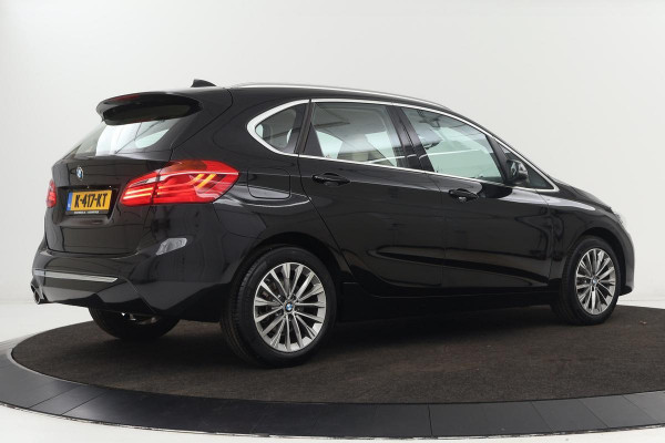 BMW 2 Serie Active Tourer 218i High Executive | Luxury Line | Leder | Stoelverwarming | Camera | Head-Up | Navigatie | Full LED | PDC | Climate control